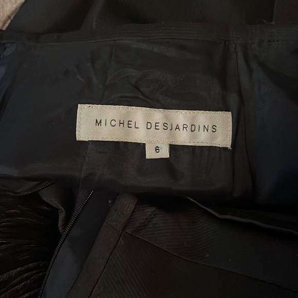 Feather Bubble Hem Skirt| Size 6 - Picture 4 of 4